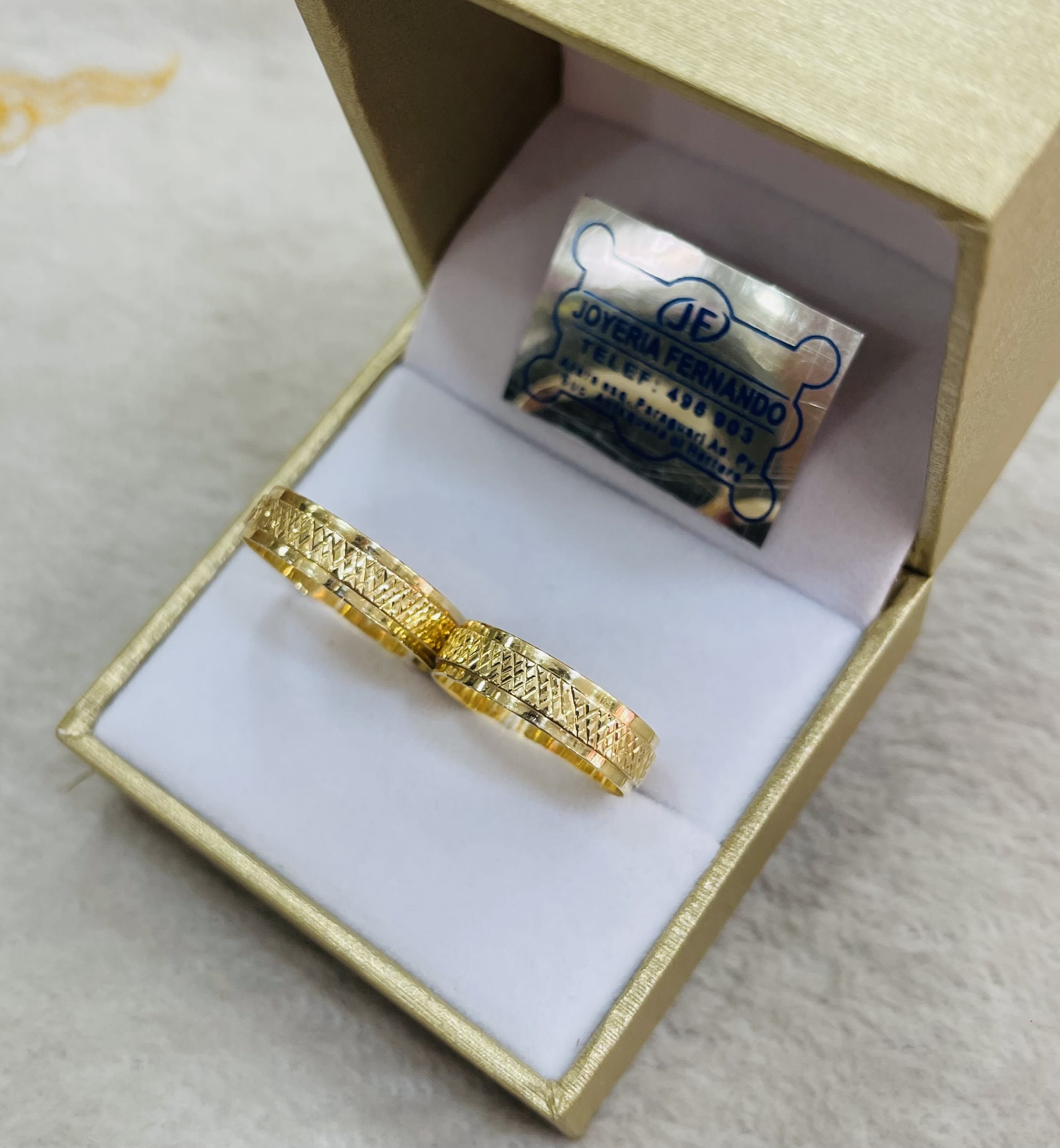 Alianza de Oro 18k Diseño Encaje