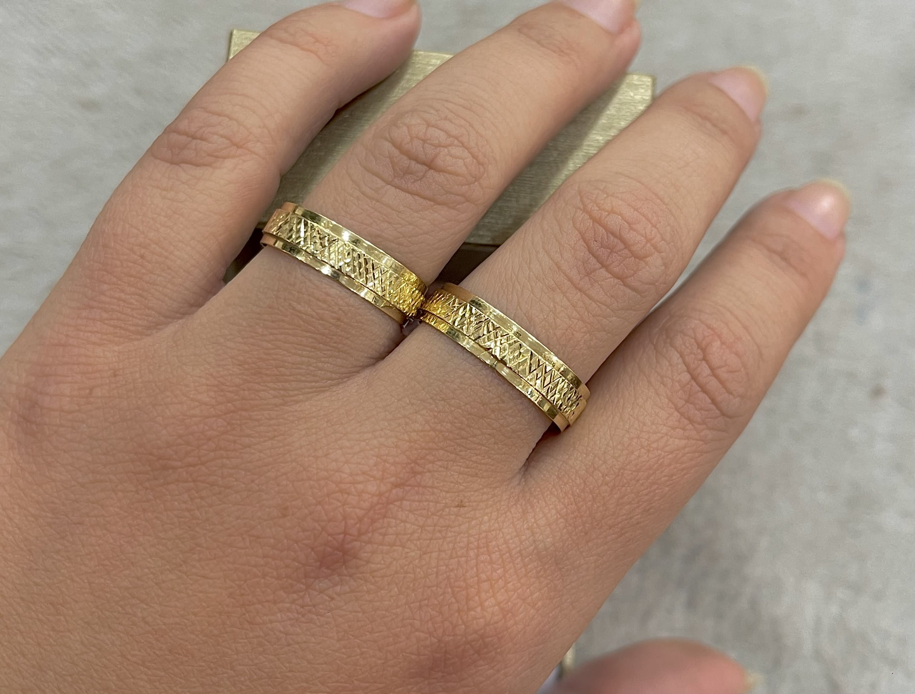 Alianza de Oro 18k Diseño Encaje