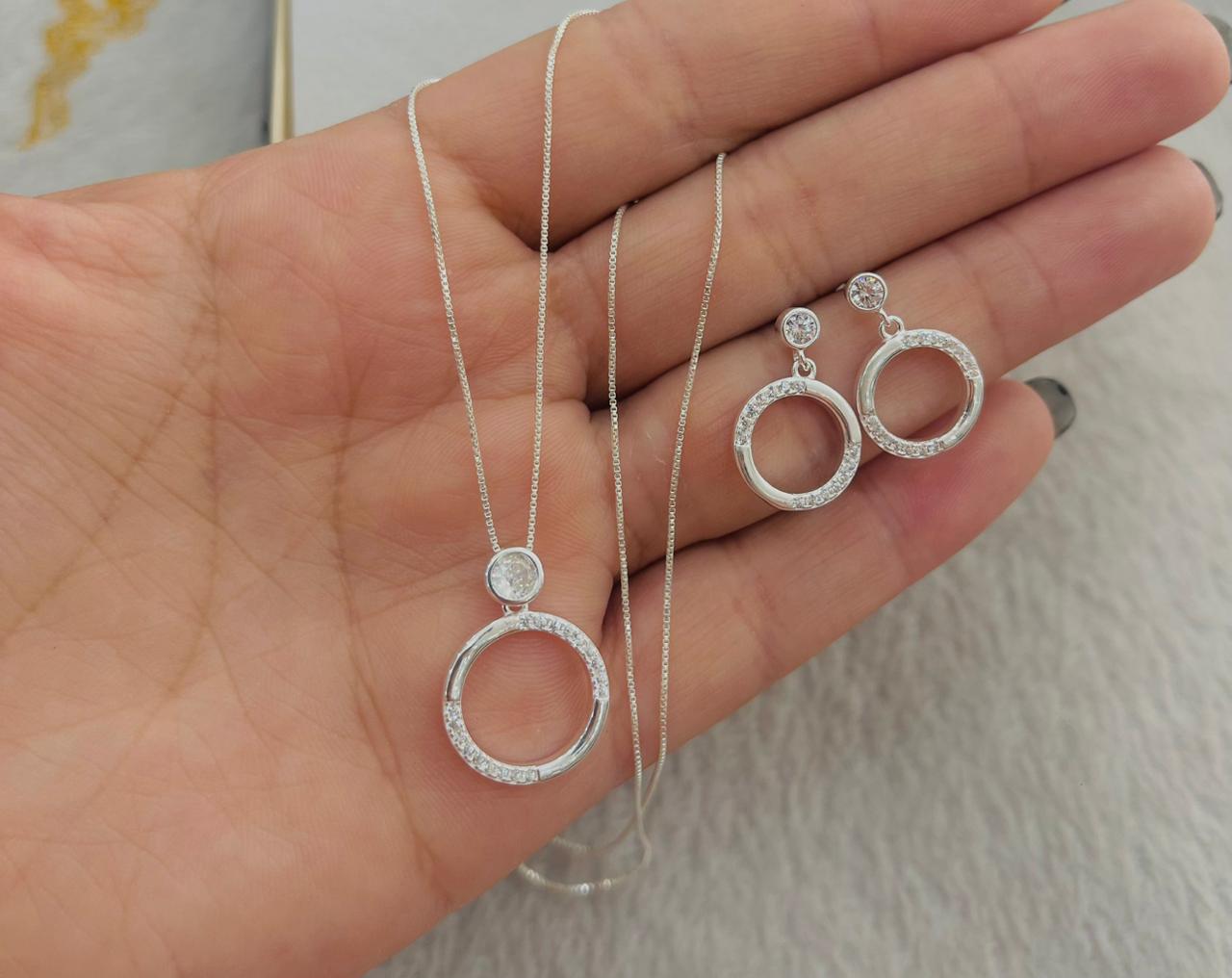 Juego en Plata de Círculo Infinito