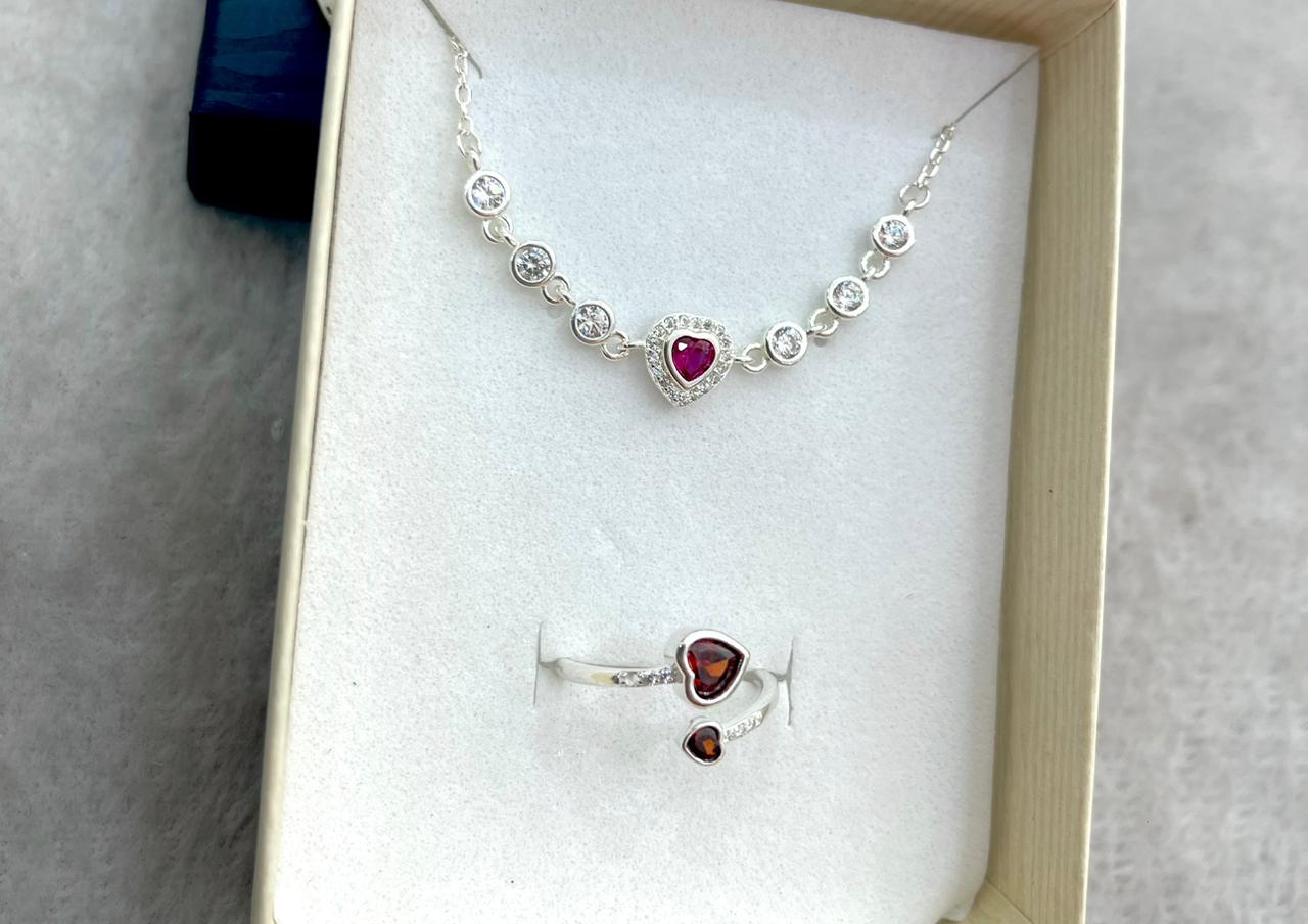 Juego de Plata Corazón con Circones Rojo