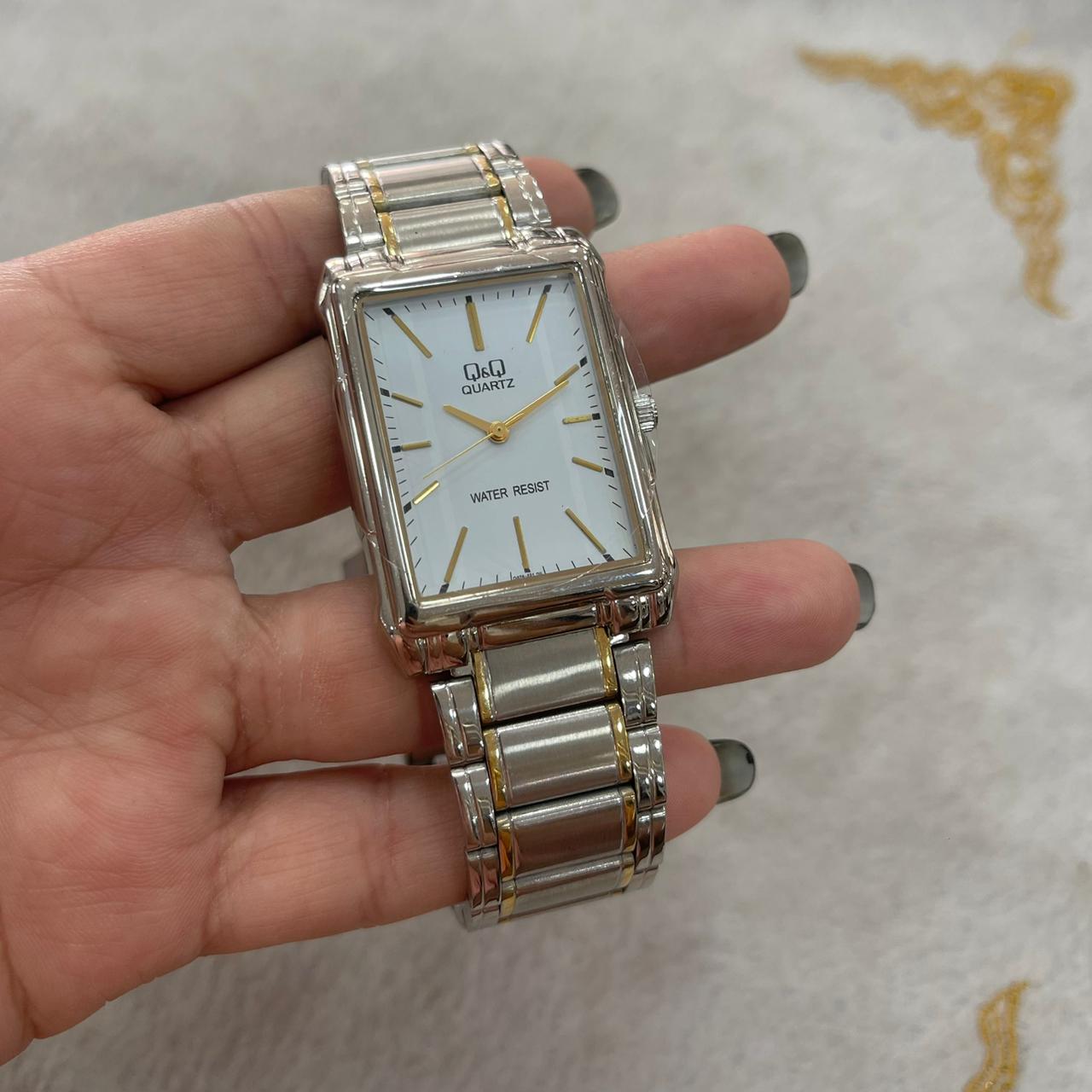 Reloj Q&Q Para Caballero Rectangular Malla Acero