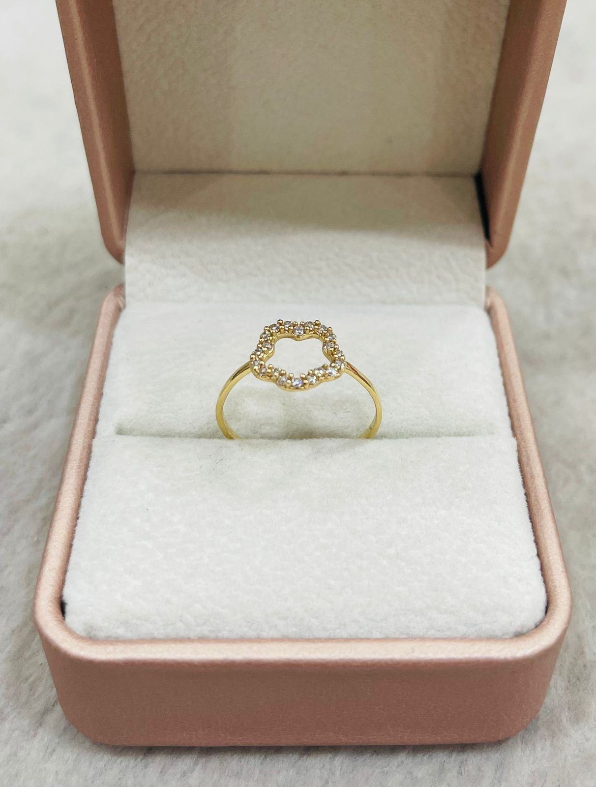 Anillo de Oro Estrella de Circones