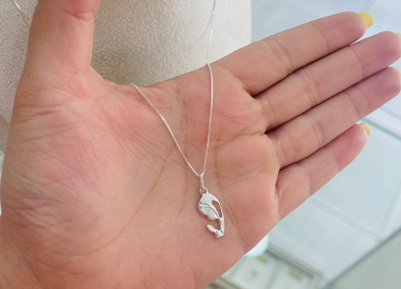 Cadena Veneciana de Plata con Virgen Niña en Silueta