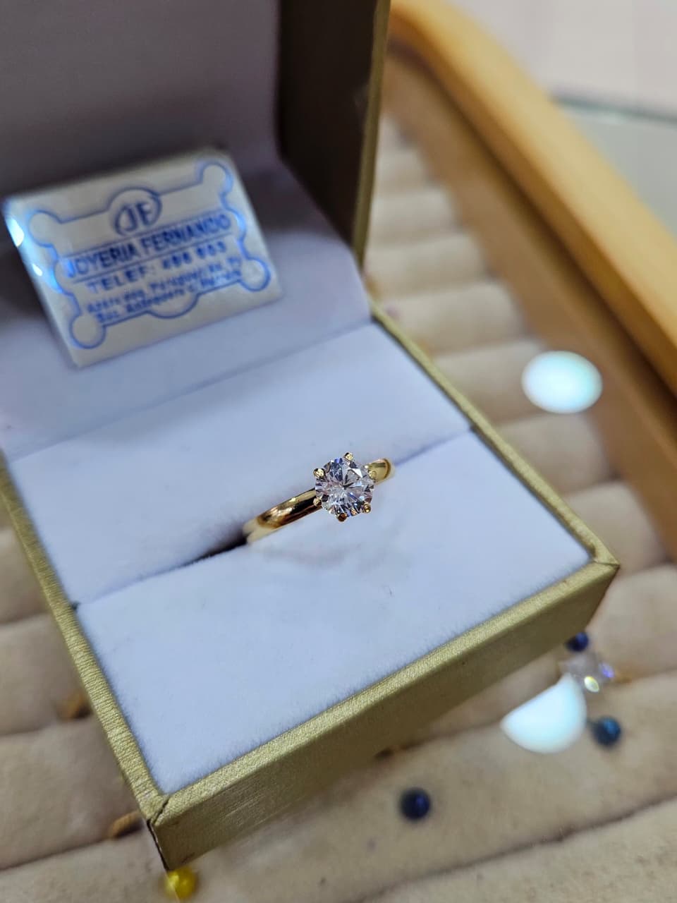 Anillo de Compromiso de Oro 18k modelo Clásico