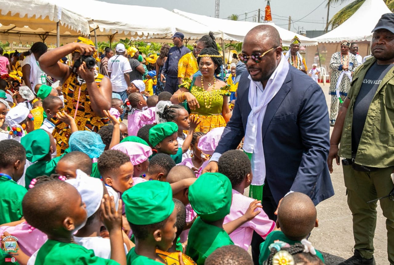 Célébration du Mardi gras à Port-Bouët: 2000 enfants aux côtés de Dr Emmou Sylvestre