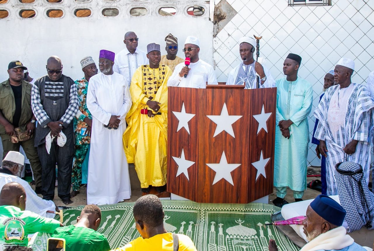 Port-Bouët: Dr Emmou Sylvestre célèbre l’Aïd el-Fitr avec la communauté musulmane