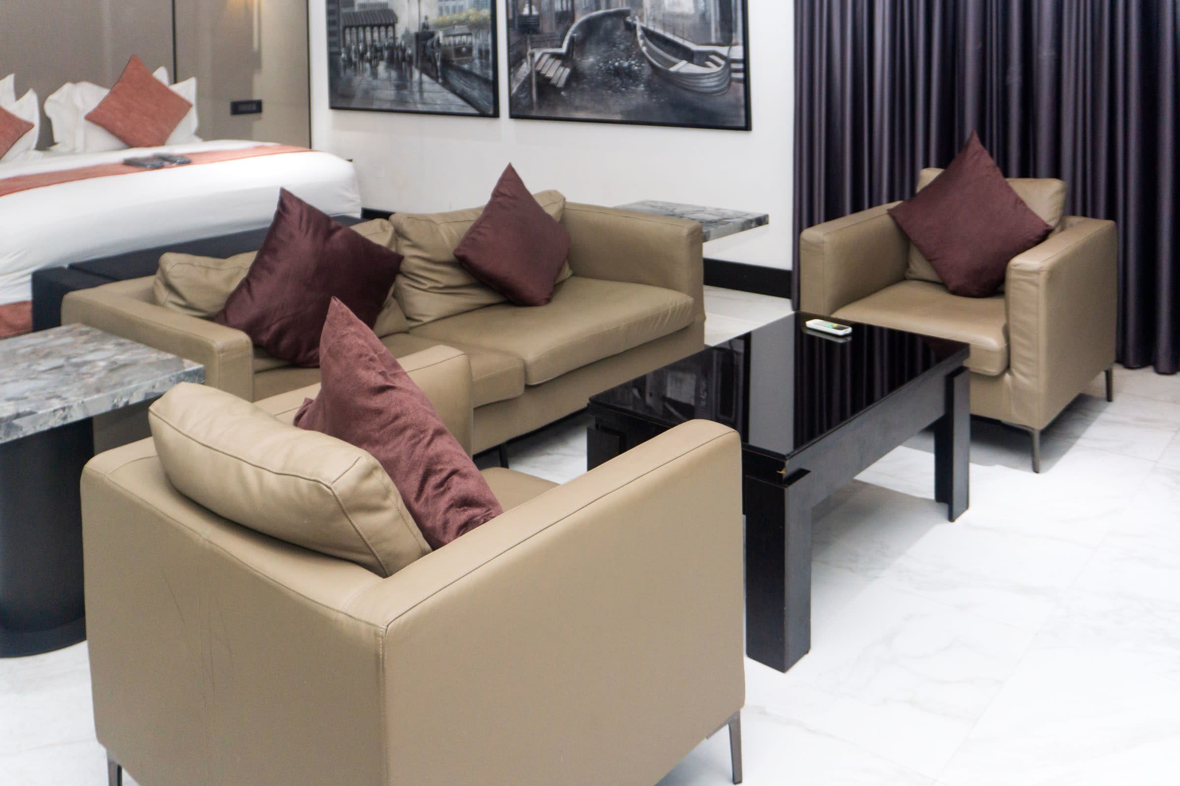 Business Class - image 6