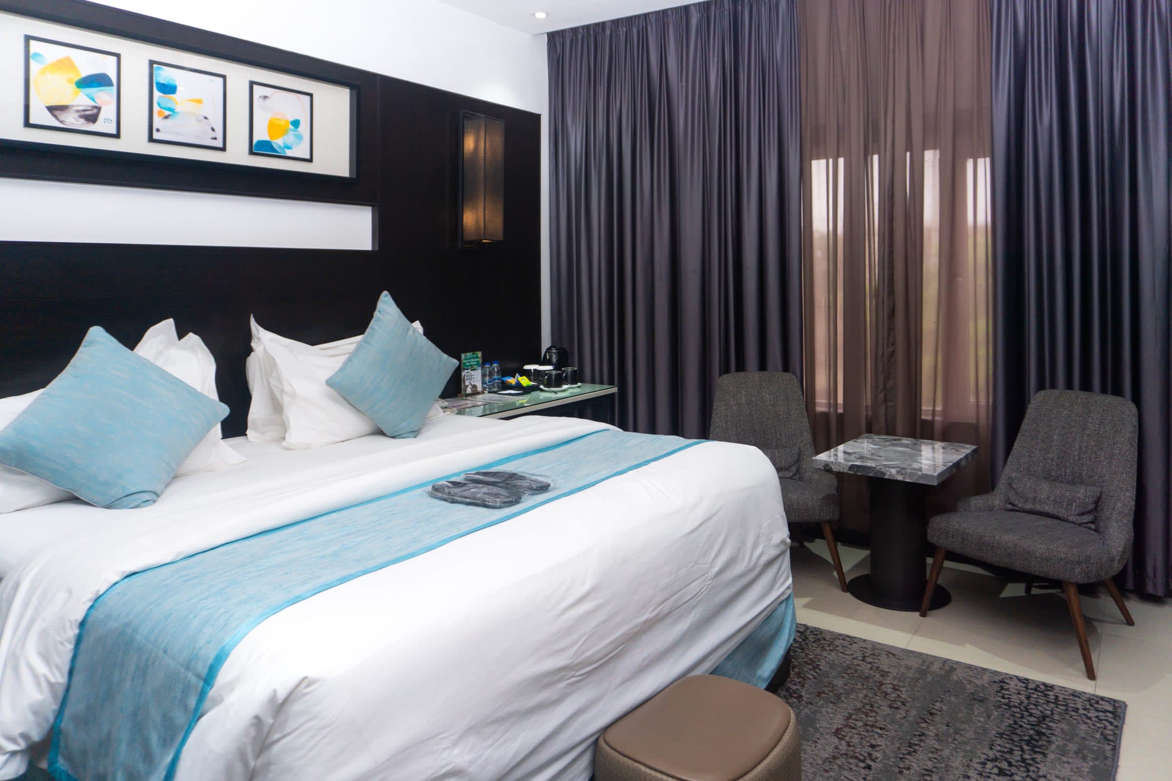 Executive Suite - image 4