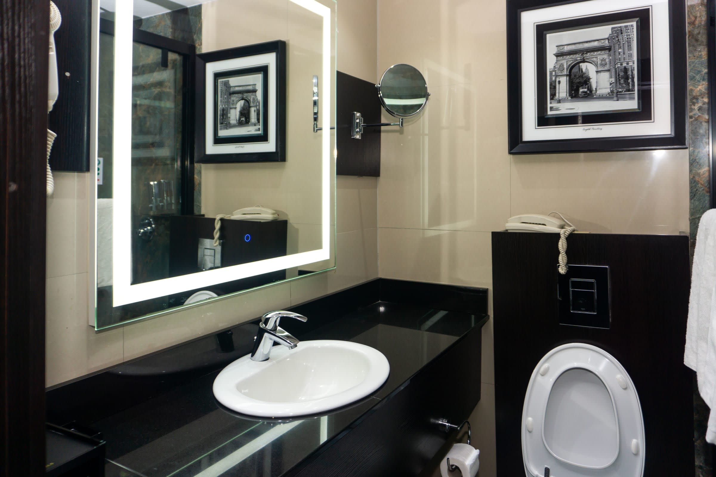 Executive Suite - image 8