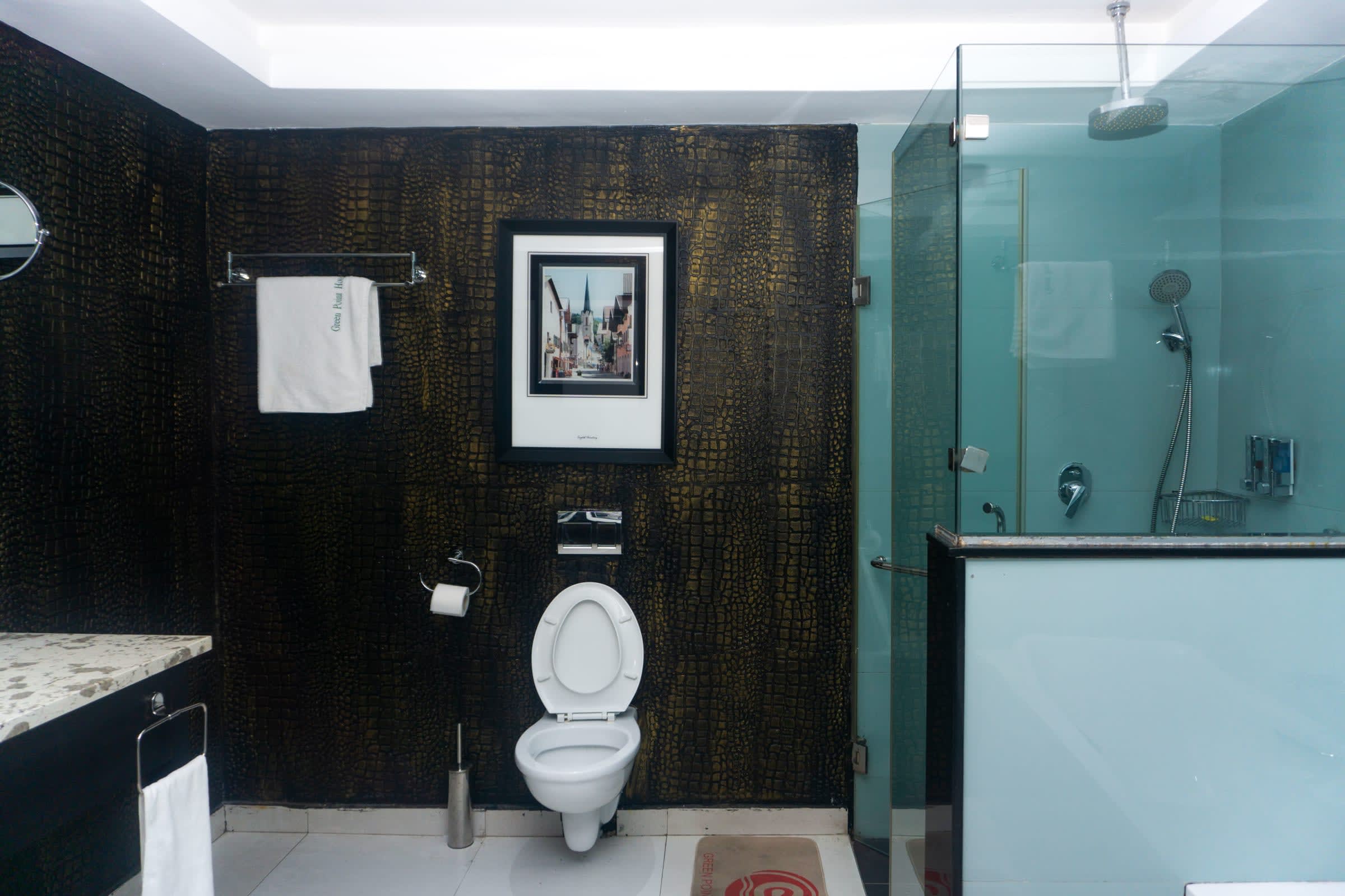 Superior Alcove - image 1