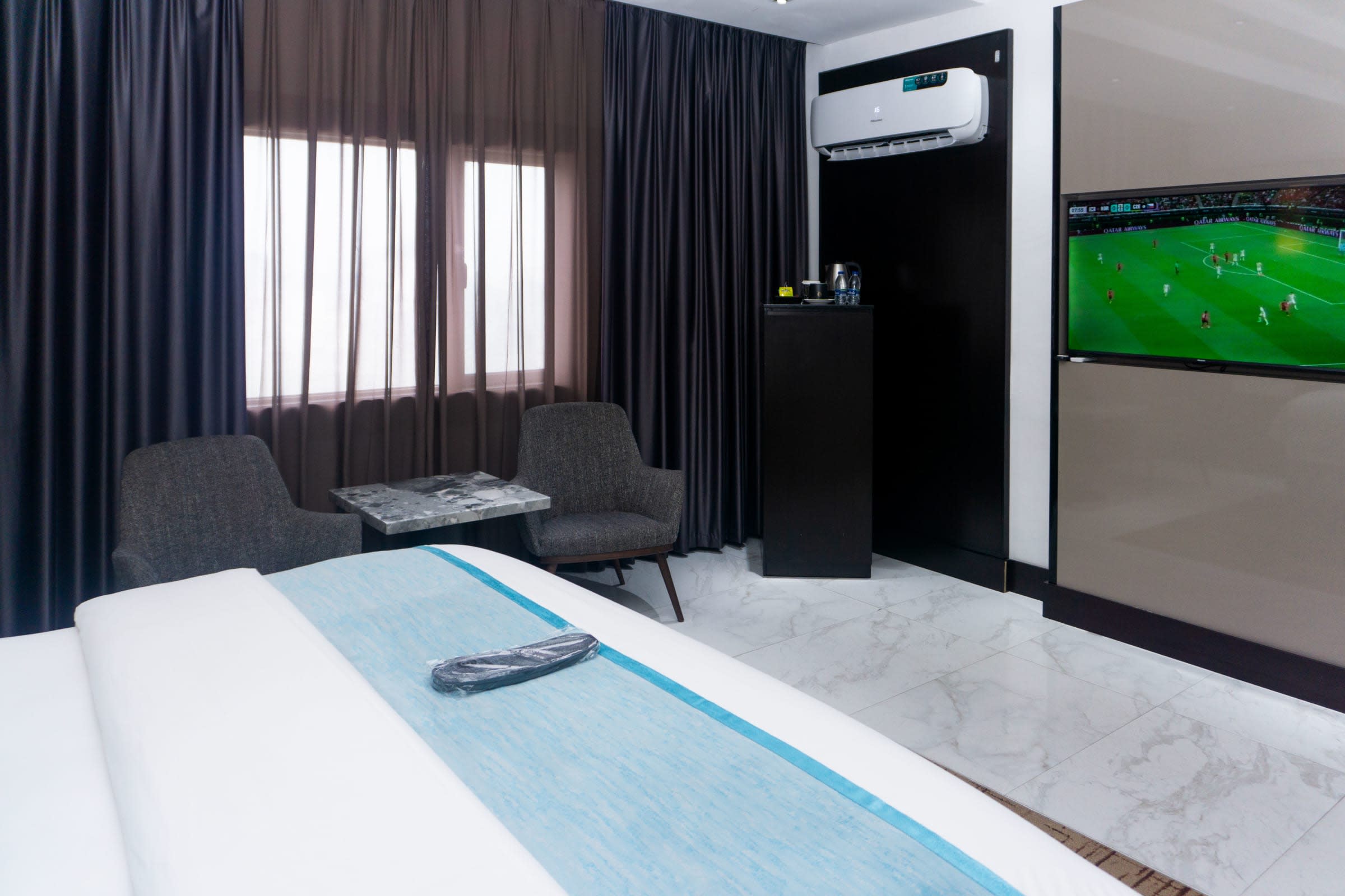 Alcove Room - image 5