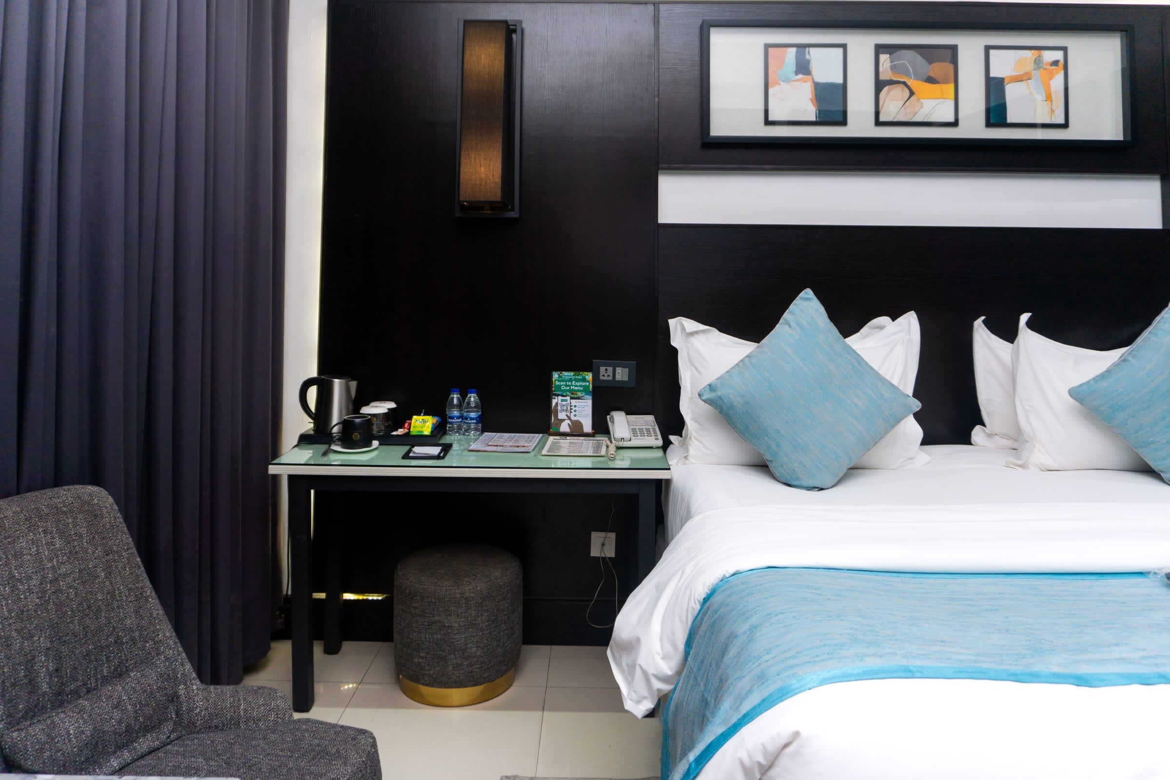 Deluxe Room - image 4