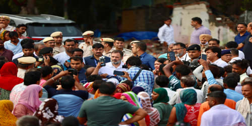 Month after demolitions, Shri Rahul Gandhi drops in at Delhi’s Ashok Vihar