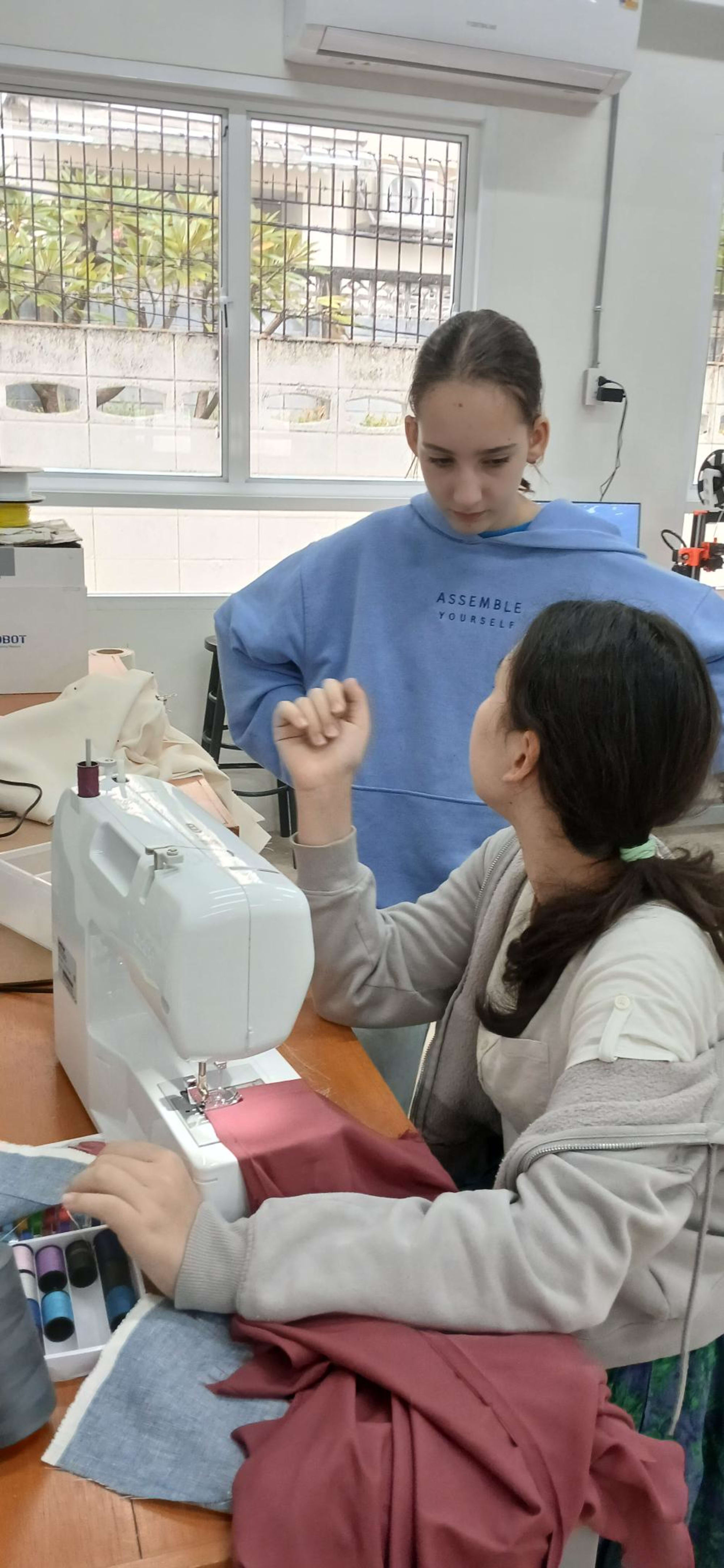 A photo of a WeLearn student