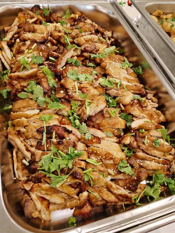 A healthy and delicious food bowl.