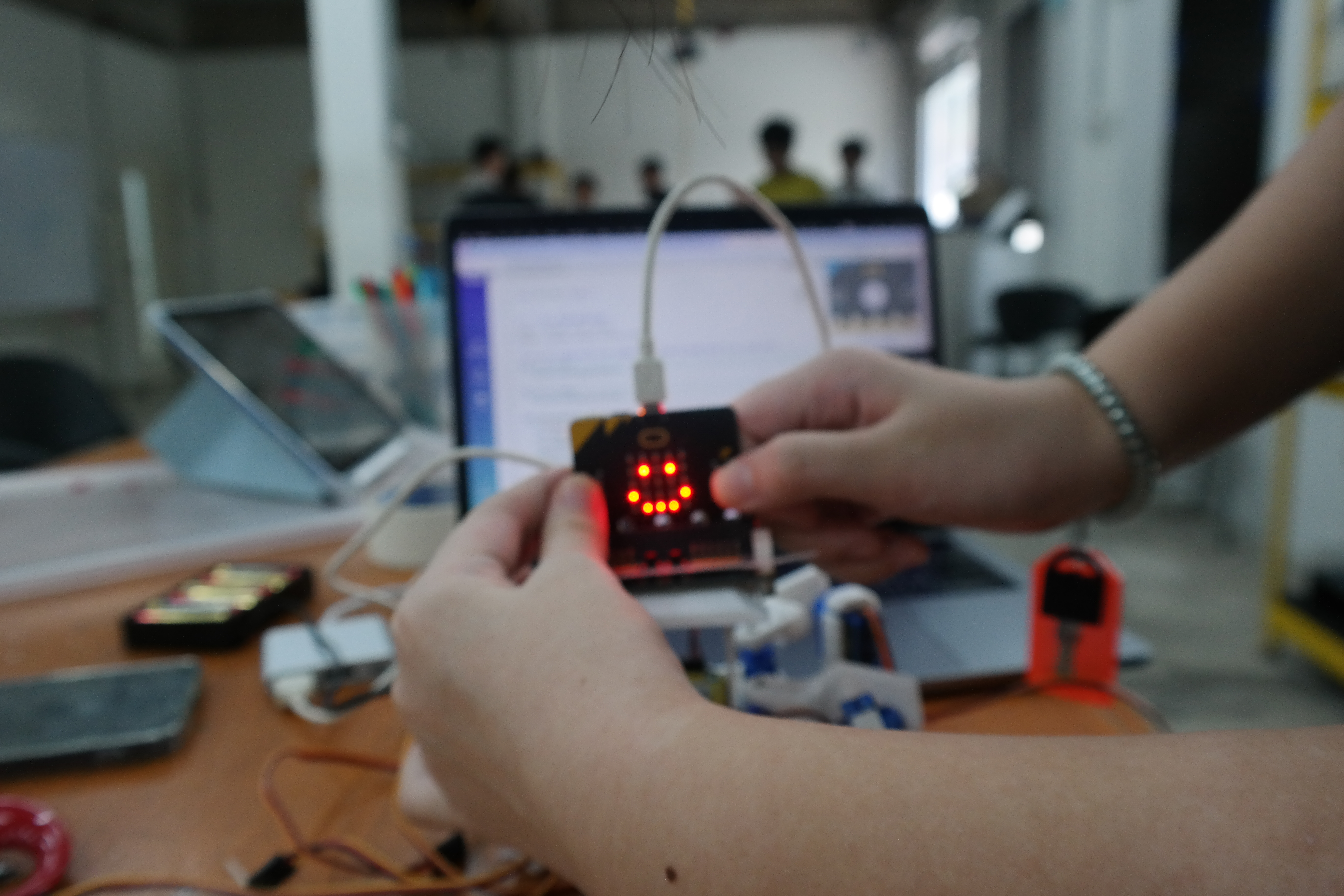 Robotics and prototyping equipment in the WeLearn Maker Zone