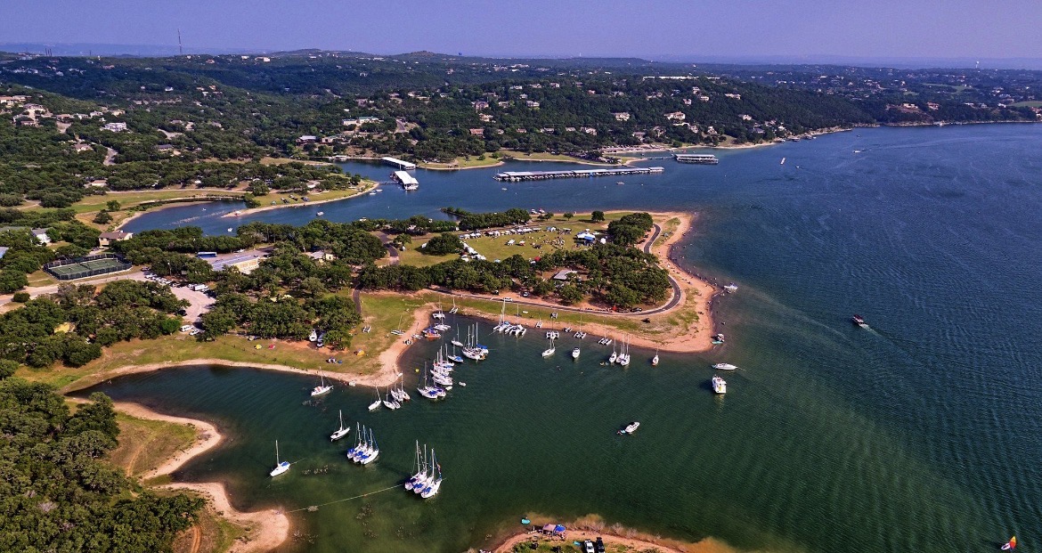Lake Travis, Lago Vista