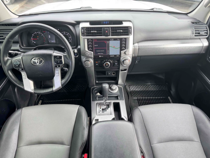 2020 Toyota 4Runner SR5 Premium - 9