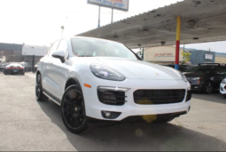 2015 Porsche Cayenne S - 2