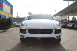 2015 Porsche Cayenne S - 1