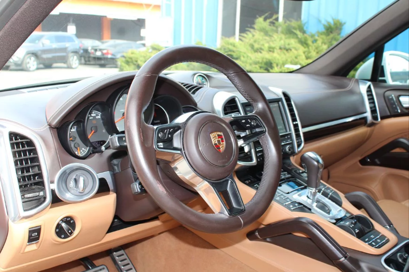 2015 Porsche Cayenne S - 5