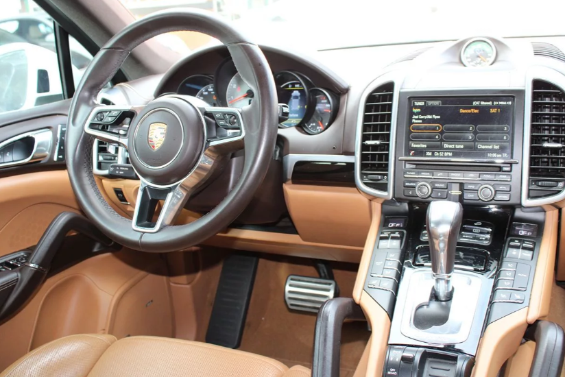 2015 Porsche Cayenne S - 6