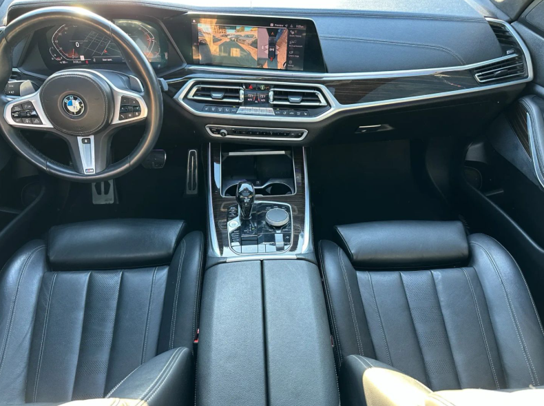 2022 BMW X7 - 7