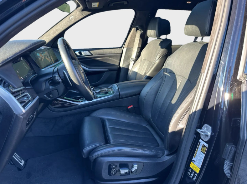 2022 BMW X7 - 6