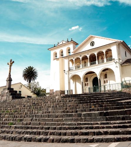 Estudiantes del colegio San Isidro en el programa de Turismo Educativo de San Jerónimo