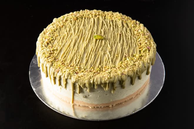 Pistachio Papi Cheesecake (Medium 8")