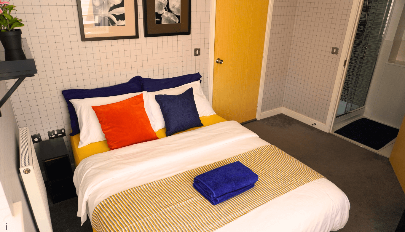 Double Room with Private Bathroom