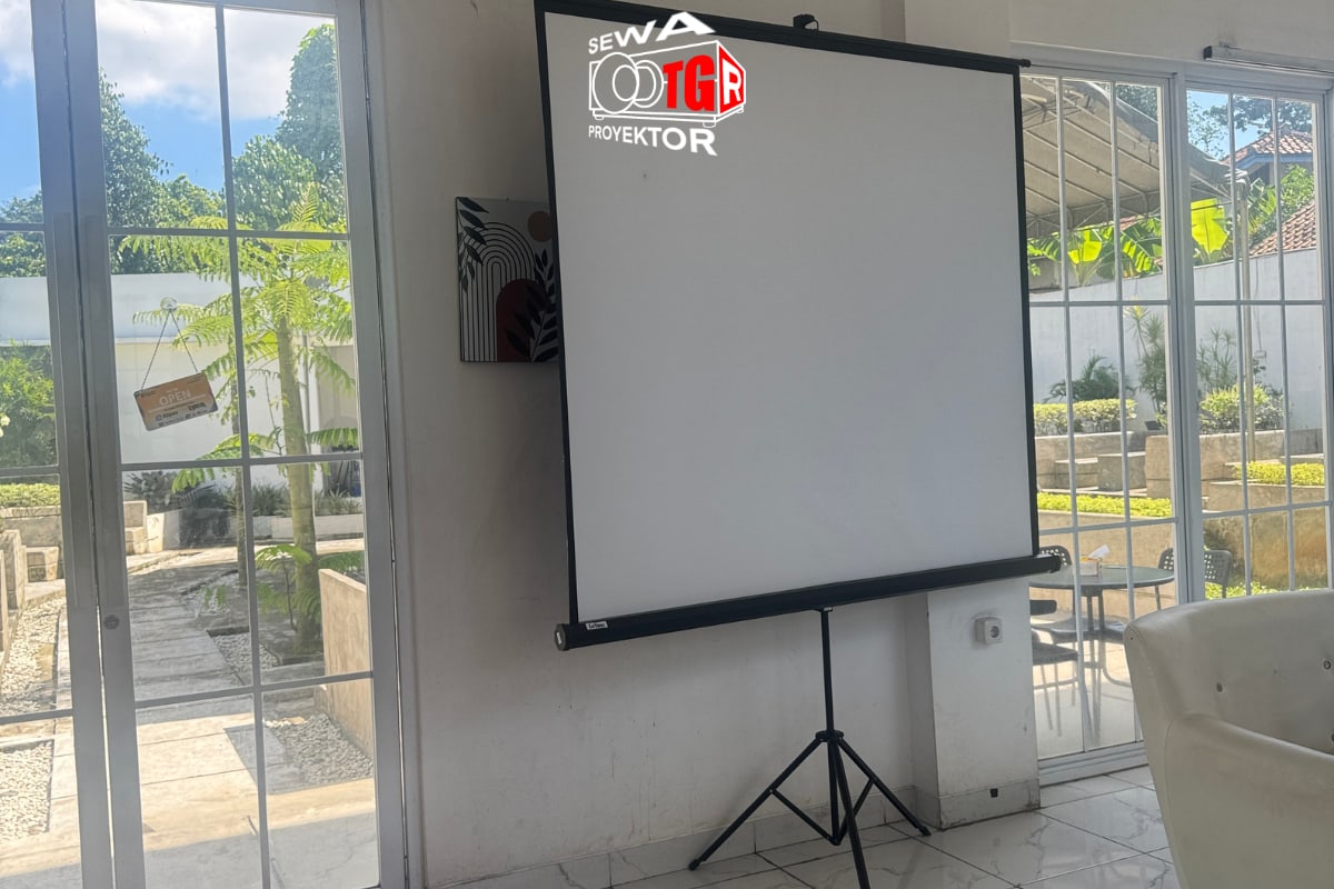Paket Layar (2,4 x 2,4 m) + Stand - 6 Jam