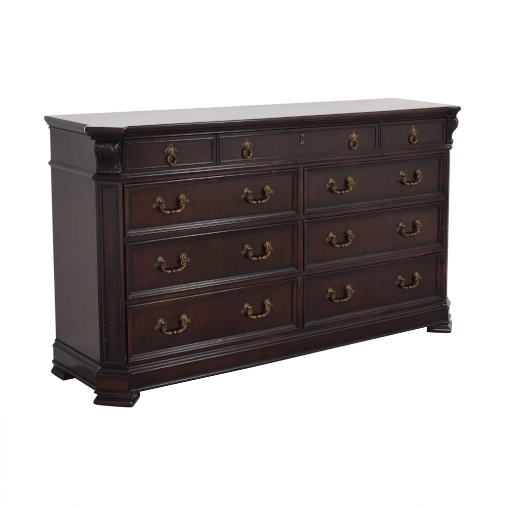 56 OFF Thomasville Thomasville Nine Drawer Dresser / Storage