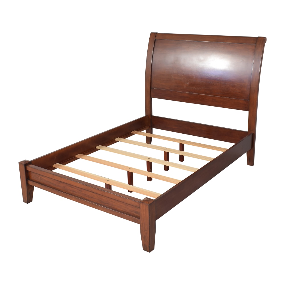 Pottery Barn Valencia Full Sleigh Bed | 66% Off | Kaiyo