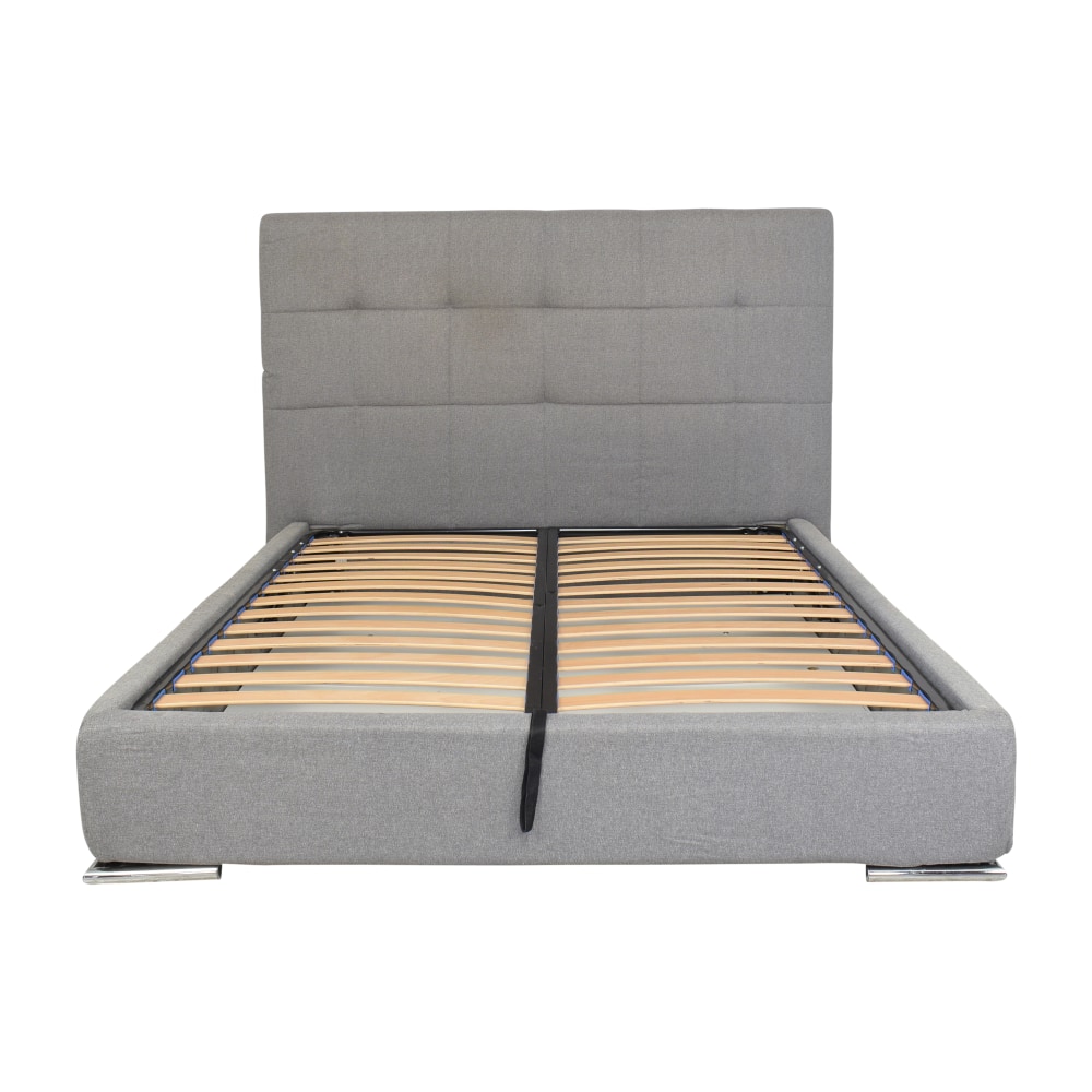 58% OFF - Calligaris Calligaris Swami Storage Platform Queen Bed / Beds