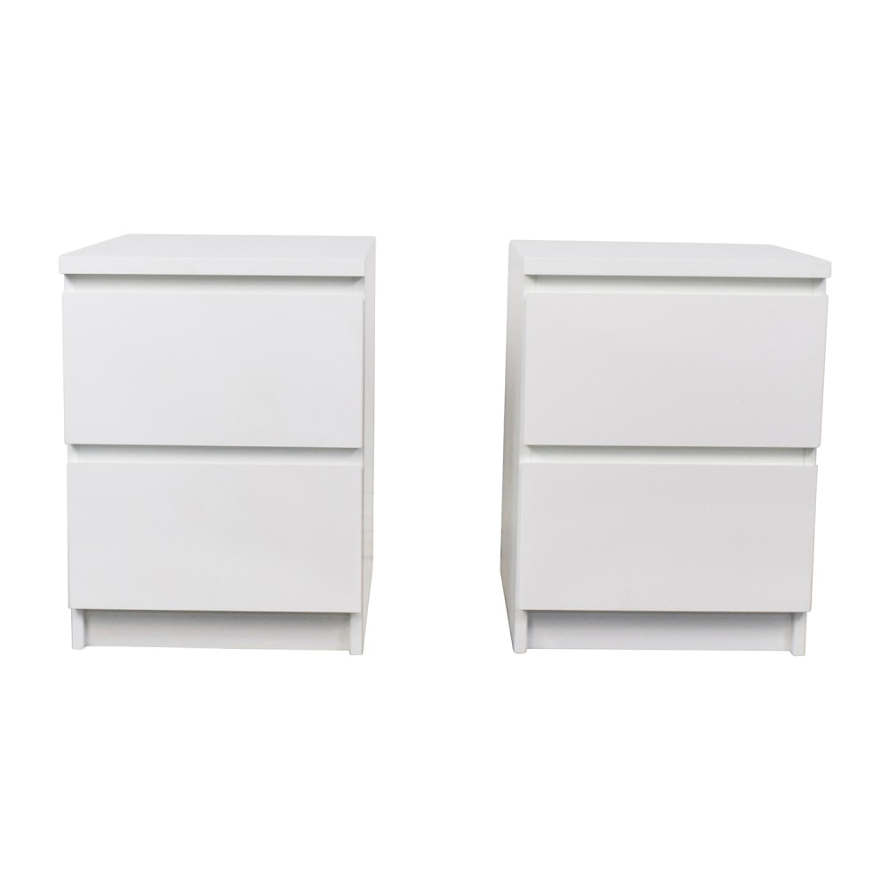 roddel Spijsverteringsorgaan Hassy 40% OFF - IKEA IKEA Malm White Two Drawer End Tables / Tables