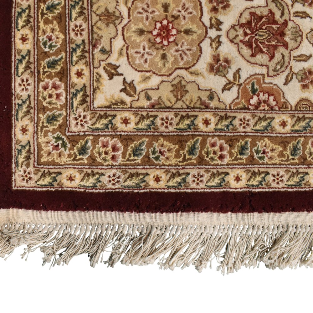 Raymour & Flanigan Traditional Area Rug 84 Off Kaiyo