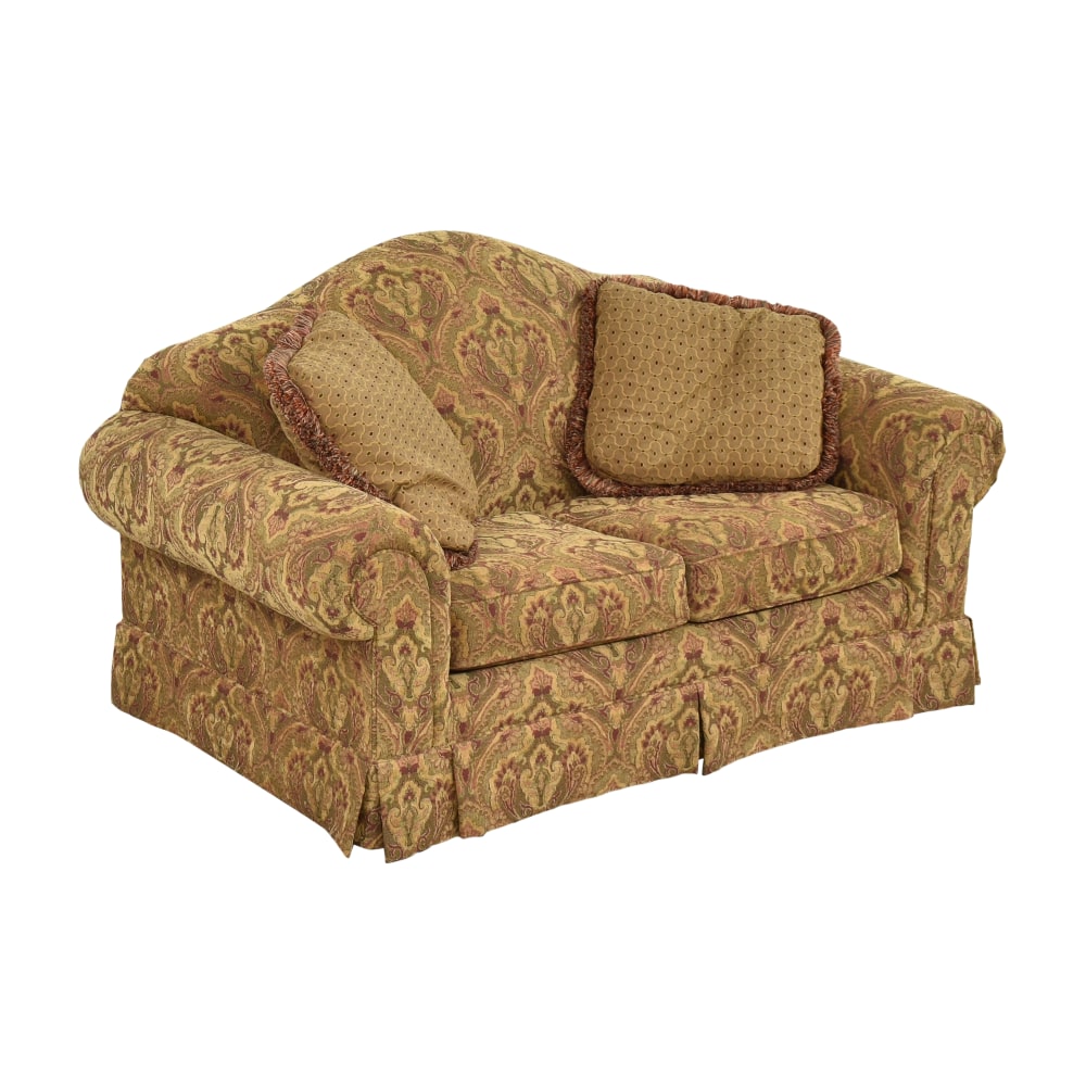 Thomasville Camelback Skirted Loveseat 81 Off Kaiyo