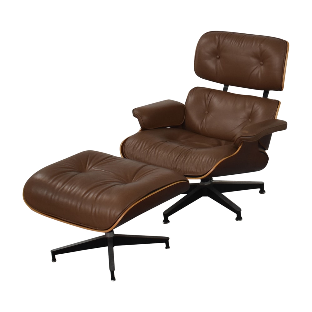 https://res.cloudinary.com/dkqtxtobb/image/upload/f_auto,q_auto:best,w_1000/product-assets/306738/herman-miller/chairs/recliners/buy-herman-miller-eames-lounge-chair-and-ottoman.jpeg