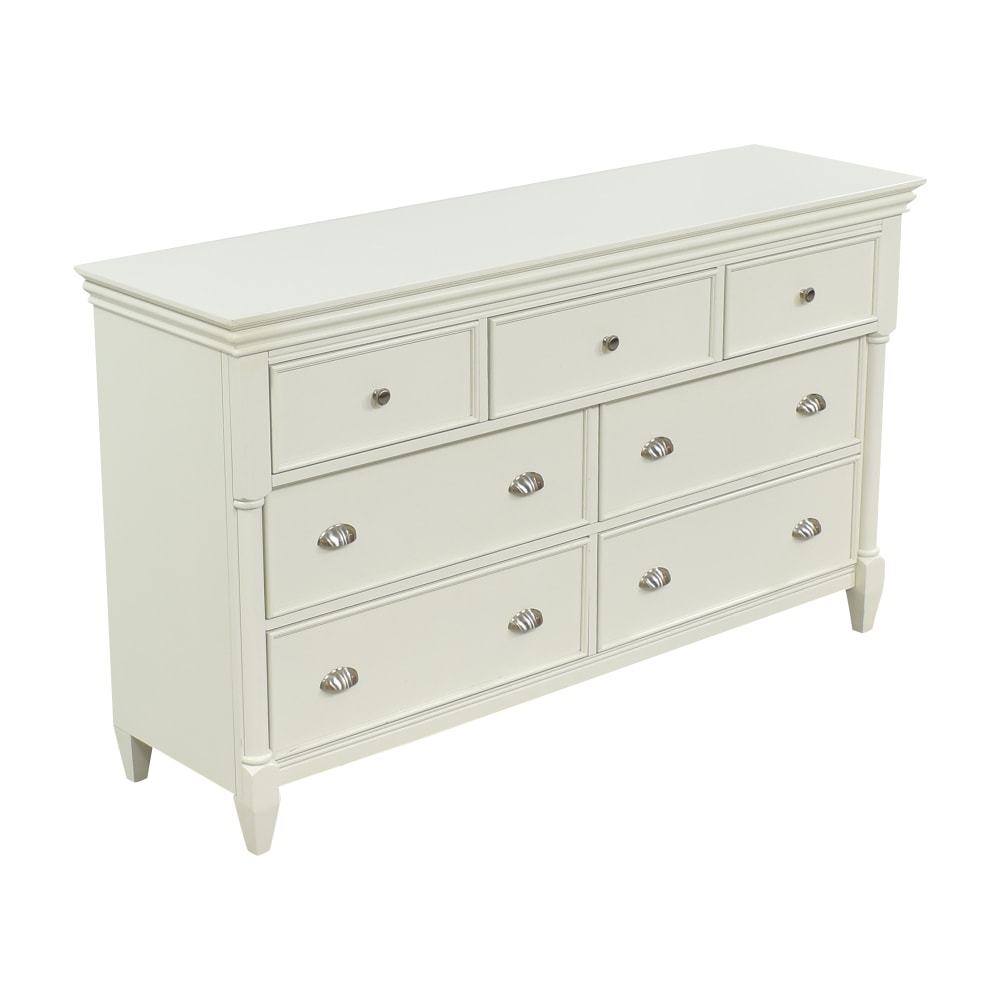 Raymour & Flanigan Retreat Bedroom Dresser | 64% Off | Kaiyo