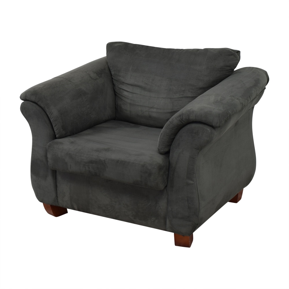 Value City Furniture Grey Loveseat Accent Chair 90 Off Kaiyo