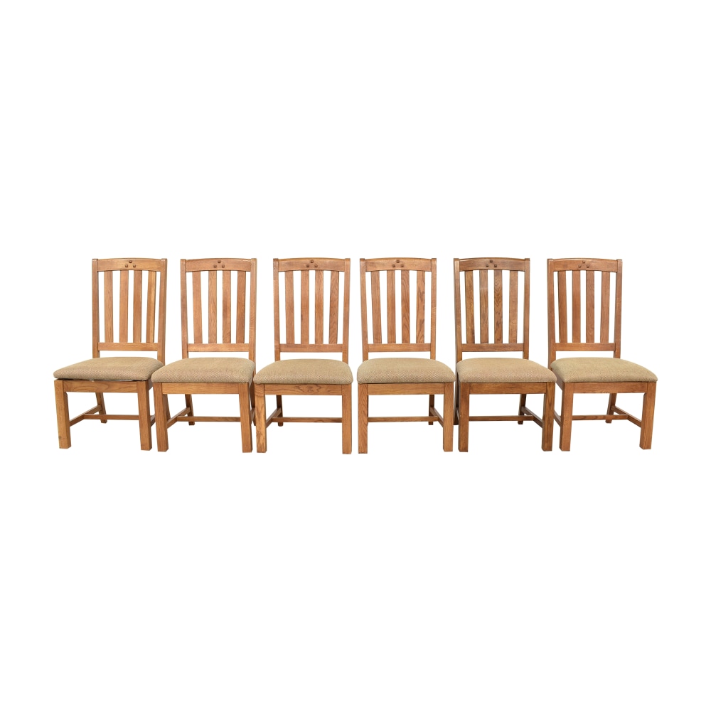 https://res.cloudinary.com/dkqtxtobb/image/upload/f_auto,q_auto:best,w_1000/product-assets/389641/broyhill-furniture/chairs/dining-chairs/broyhill-furniture-slatted-back-dining-chairs-used.jpeg