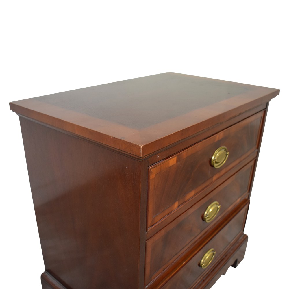 Hekman Hekman Wood Three-Drawer End Table dimensions