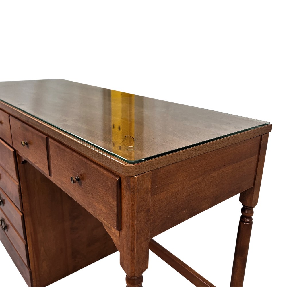 Ethan Allen Vintage Pedestal Desk  / Tables
