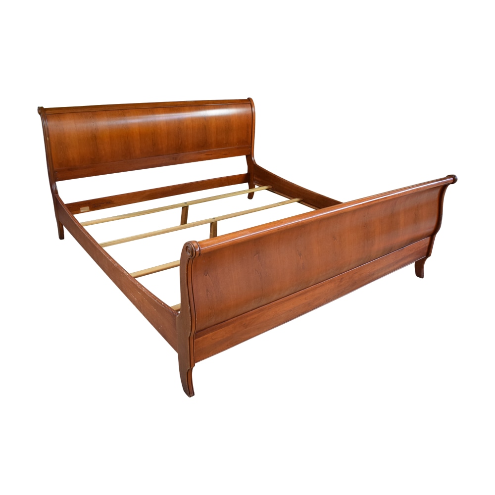 https://res.cloudinary.com/dkqtxtobb/image/upload/f_auto,q_auto:best,w_1000/product-assets/46526/ethan-allen/beds/bed-frames/ethan-allen-king-sleigh-bed-frame.jpeg