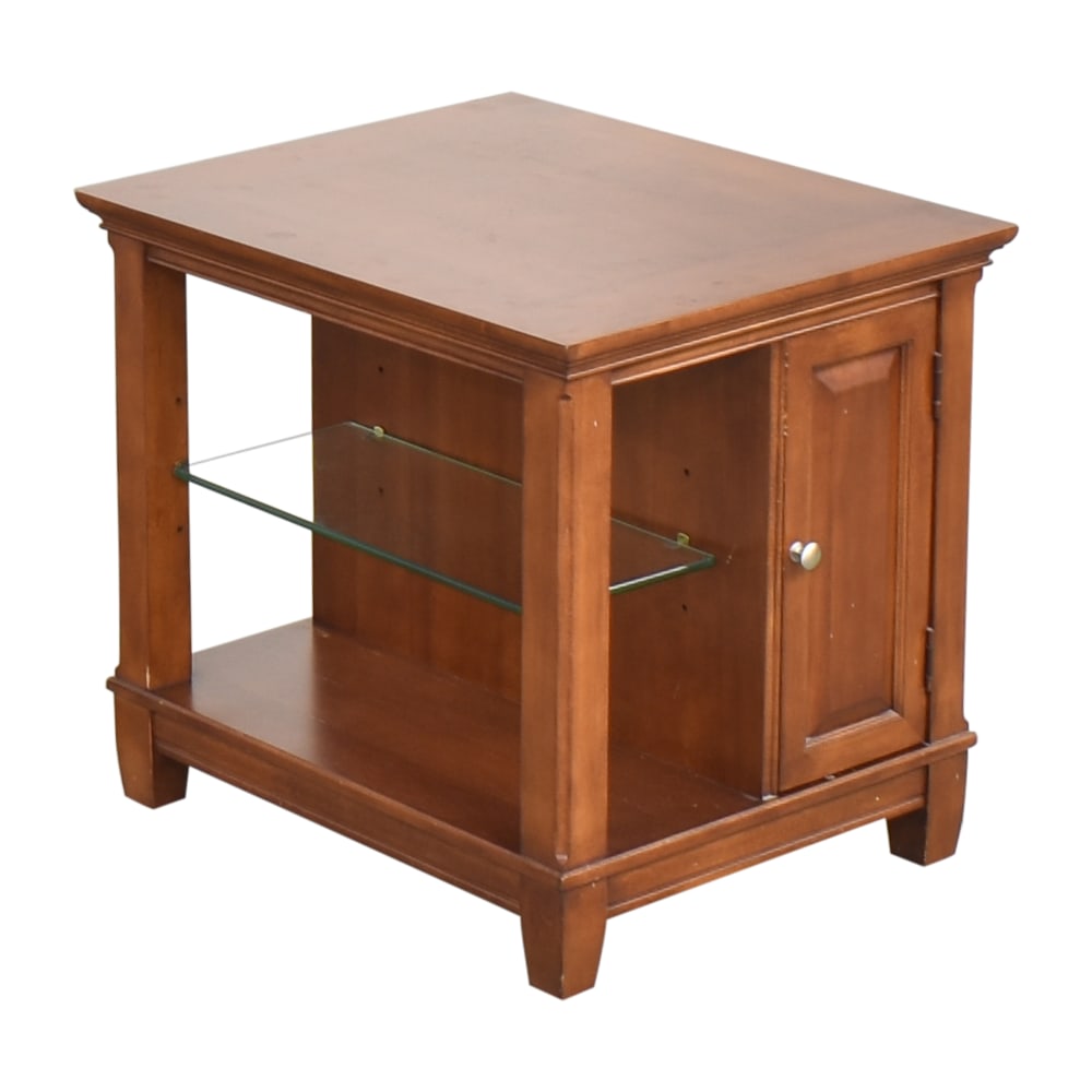 Used Thomasville Traditional End Table With Cabinet 