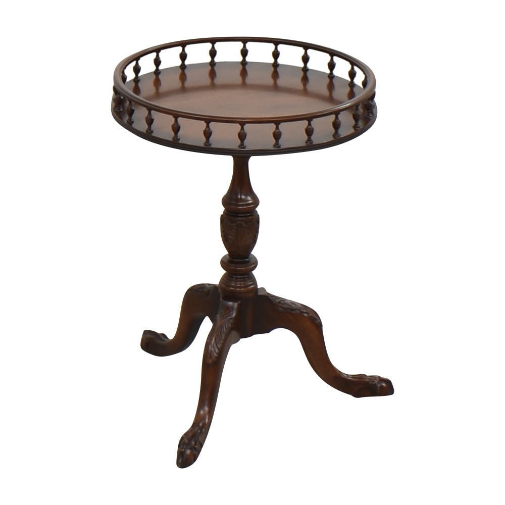 Stickley Furniture Regency-Style Accent Table | 47% Off | Kaiyo