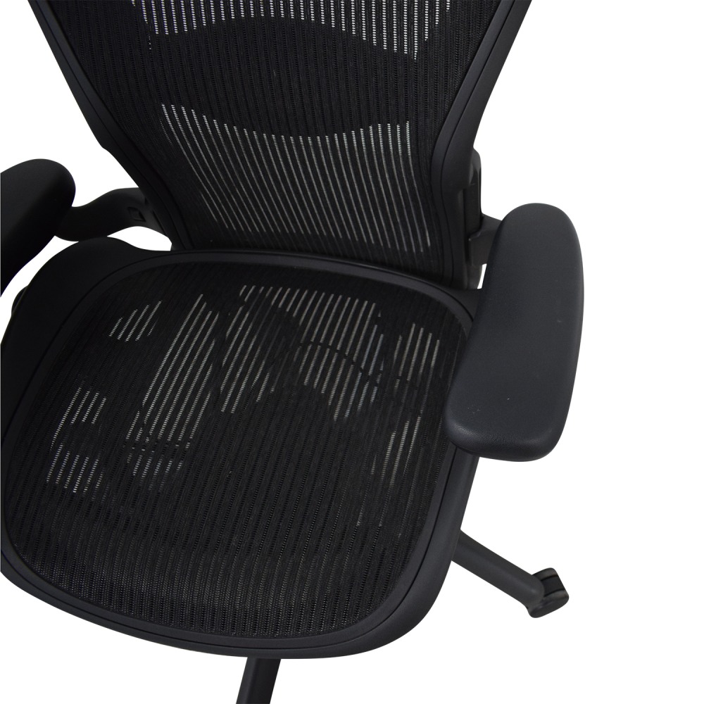 https://res.cloudinary.com/dkqtxtobb/image/upload/f_auto,q_auto:best,w_1000/product-assets/88430/herman-miller/chairs/home-office-chairs/herman-miller-aeron-medium-classic-size-b-office-chair-sale.jpeg