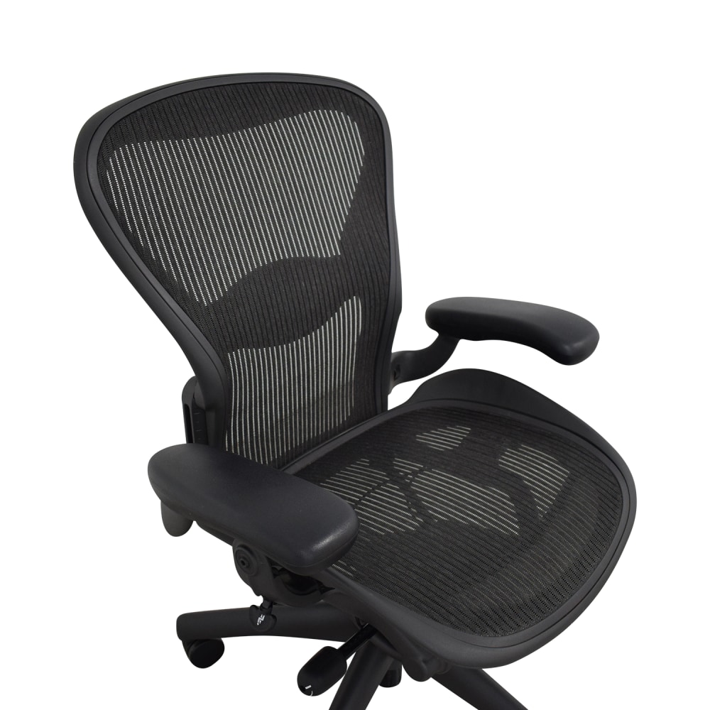https://res.cloudinary.com/dkqtxtobb/image/upload/f_auto,q_auto:best,w_1000/product-assets/88430/herman-miller/chairs/home-office-chairs/shop-herman-miller-aeron-medium-classic-size-b-office-chair.jpeg