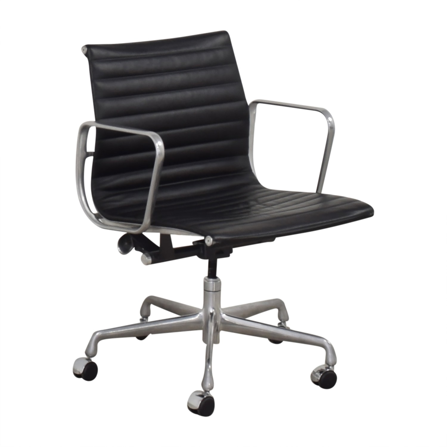 Herman Miller Eames Aluminum Group Management Chair | 34% Off | Kaiyo